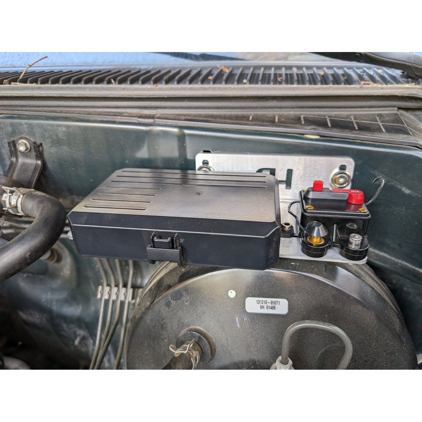 Slim Electronics Bracket